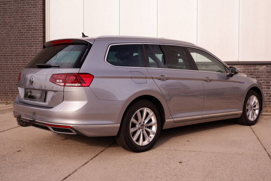 Volkswagen Passat Variant 1.4 TSI PHEV GTE Business | Pano | Elek. Trekhaak | Carplay | LED | Camera | Navi | Alcantara