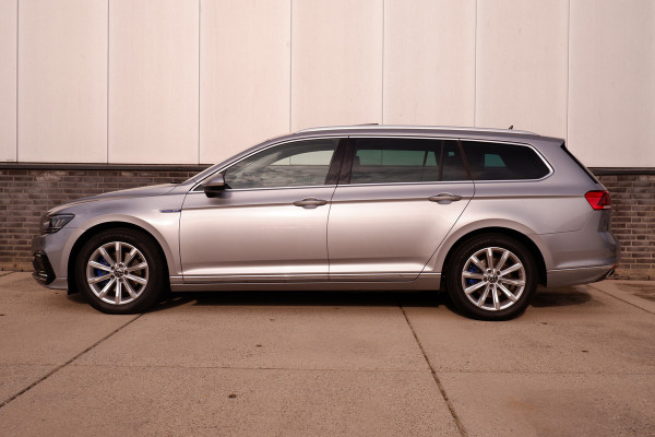 Volkswagen Passat Variant 1.4 TSI PHEV GTE Business | Pano | Elek. Trekhaak | Carplay | LED | Camera | Navi | Alcantara