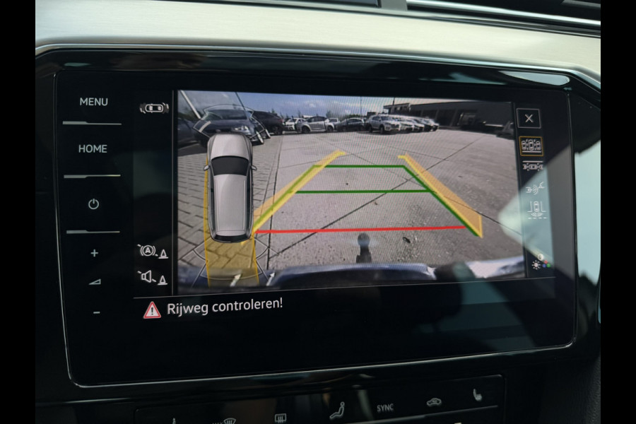 Volkswagen Passat Variant 1.4 TSI PHEV GTE Business | Pano | Elek. Trekhaak | Carplay | LED | Camera | Navi | Alcantara
