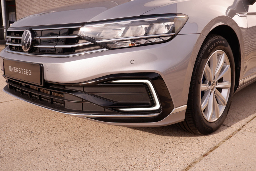 Volkswagen Passat Variant 1.4 TSI PHEV GTE Business | Pano | Elek. Trekhaak | Carplay | LED | Camera | Navi | Alcantara