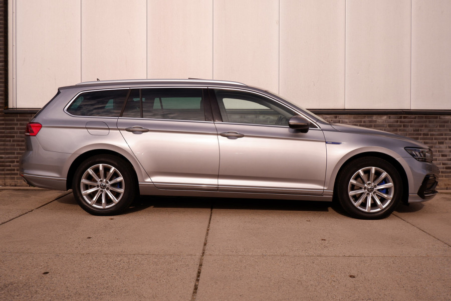 Volkswagen Passat Variant 1.4 TSI PHEV GTE Business | Pano | Elek. Trekhaak | Carplay | LED | Camera | Navi | Alcantara
