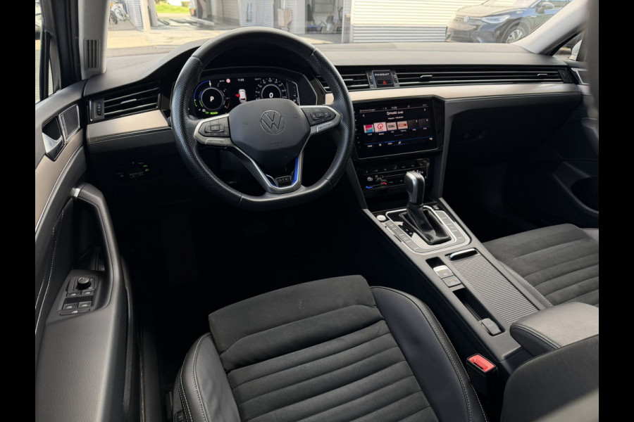 Volkswagen Passat Variant 1.4 TSI PHEV GTE Business | Pano | Elek. Trekhaak | Carplay | LED | Camera | Navi | Alcantara