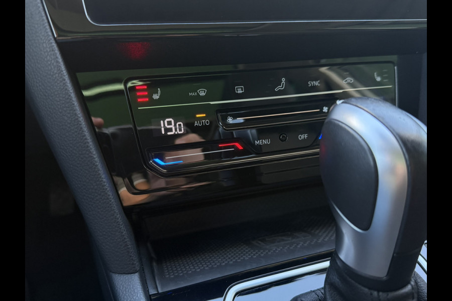 Volkswagen Passat Variant 1.4 TSI PHEV GTE Business | Pano | Elek. Trekhaak | Carplay | LED | Camera | Navi | Alcantara