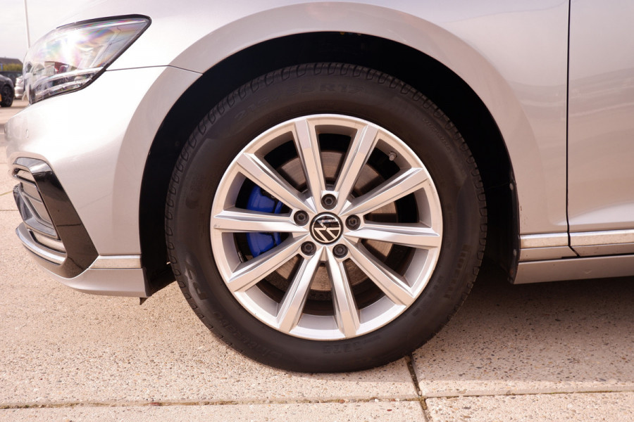 Volkswagen Passat Variant 1.4 TSI PHEV GTE Business | Pano | Elek. Trekhaak | Carplay | LED | Camera | Navi | Alcantara