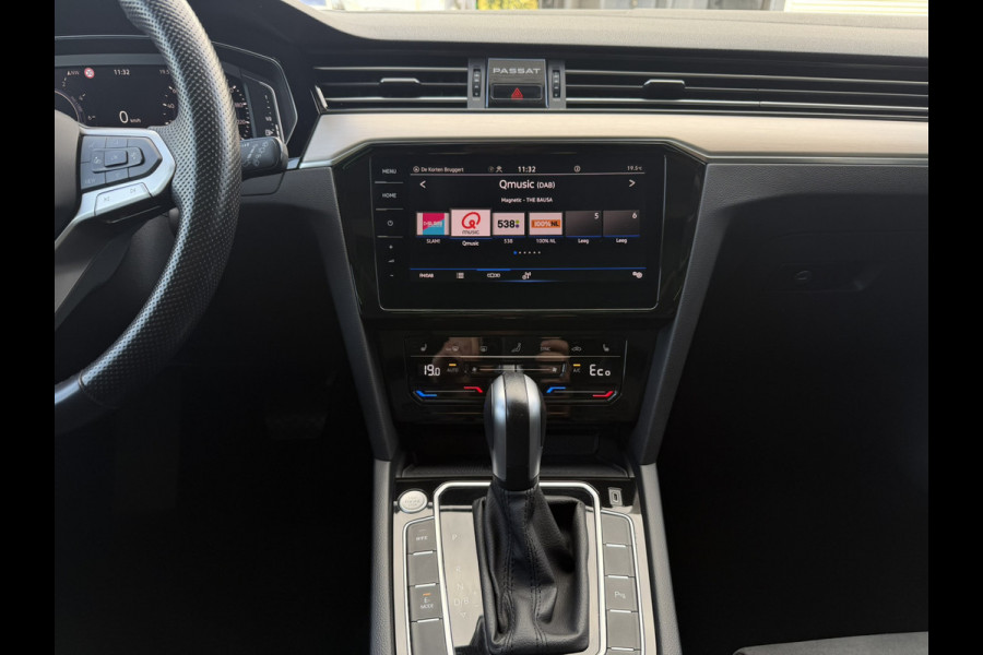 Volkswagen Passat Variant 1.4 TSI PHEV GTE Business | Pano | Elek. Trekhaak | Carplay | LED | Camera | Navi | Alcantara