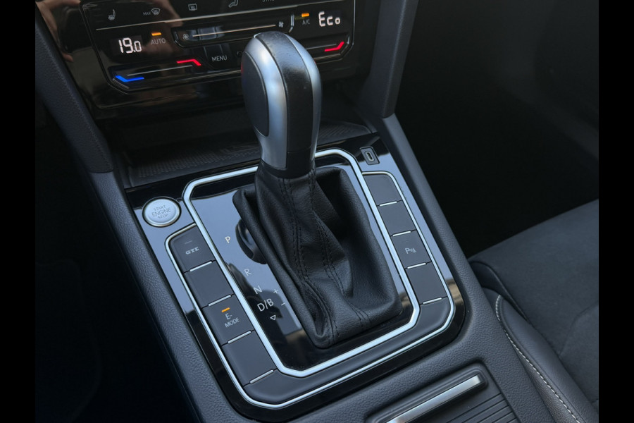 Volkswagen Passat Variant 1.4 TSI PHEV GTE Business | Pano | Elek. Trekhaak | Carplay | LED | Camera | Navi | Alcantara