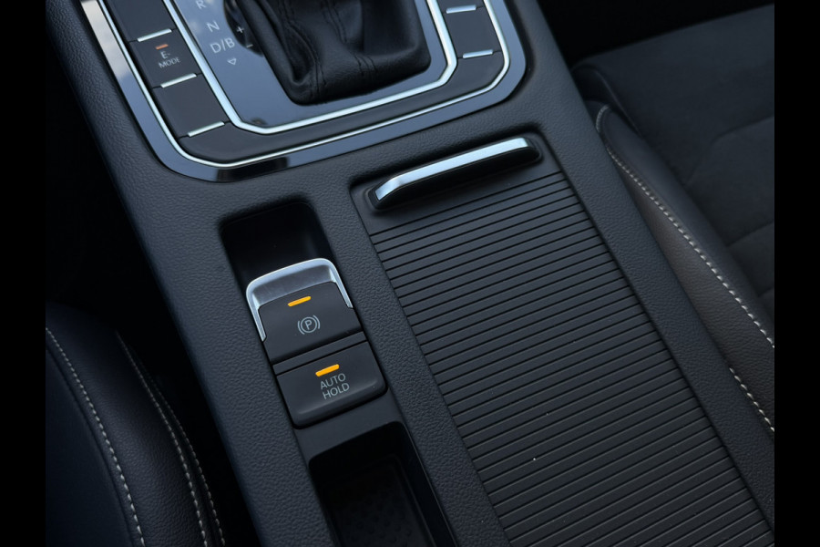 Volkswagen Passat Variant 1.4 TSI PHEV GTE Business | Pano | Elek. Trekhaak | Carplay | LED | Camera | Navi | Alcantara