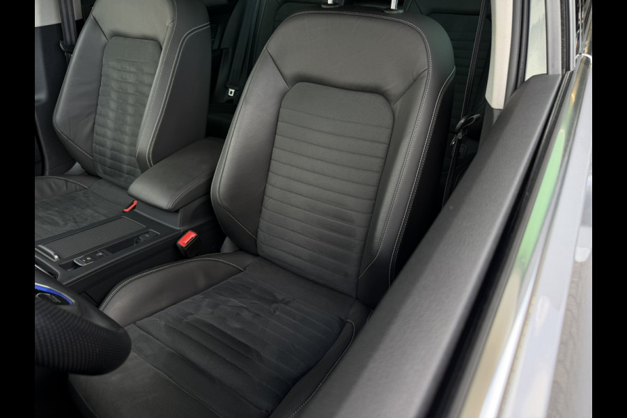 Volkswagen Passat Variant 1.4 TSI PHEV GTE Business | Pano | Elek. Trekhaak | Carplay | LED | Camera | Navi | Alcantara