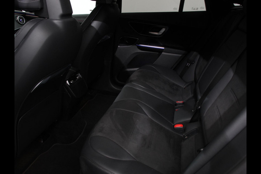 Mercedes-Benz EQE SUV 350 AMG Line Edition Advanced Plus 292 PK 4matic Climate control Adaptieve cruise control Parkeersensoren Achteruitrijcamera Sfeerverlichting Stoelverwarming Keyless LED Navigatie