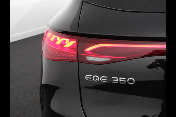 Mercedes-Benz EQE SUV 350 AMG Line Edition Advanced Plus 292 PK 4matic Climate control Adaptieve cruise control Parkeersensoren Achteruitrijcamera Sfeerverlichting Stoelverwarming Keyless LED Navigatie