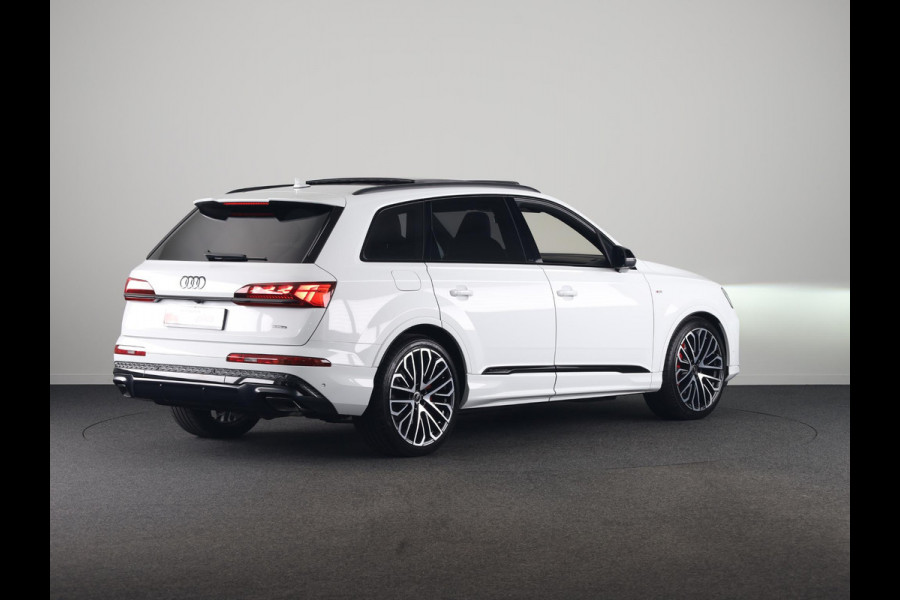Audi Q7 60 TFSI e quattro Pro Line S Competition 490pk | Panoramadak | Wegklapbare trekhaak |  Stoelventilatie/massage voorin | HD-matrix-led, laserlicht | Digitale oled-achterlichten | Bang & Olufsen Premium 3D | Leder Valcona S-logo ruitpatroon
