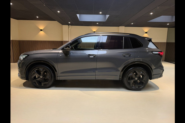 Volkswagen Tiguan 1.5 eTSI R-Line|Keyless|360 camera|Sfeer|Stoel Verwarming|