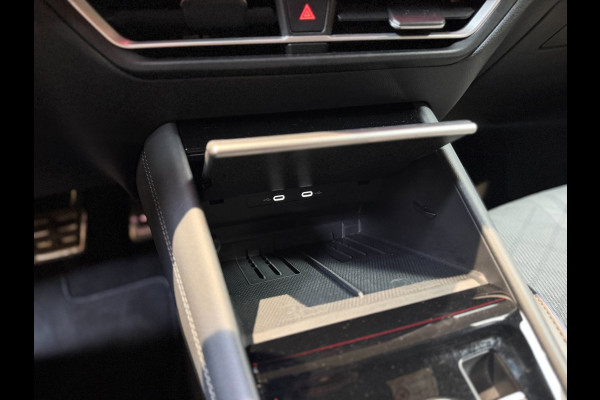 Volkswagen Tiguan 1.5 eTSI R-Line|Keyless|360 camera|Sfeer|Stoel Verwarming|