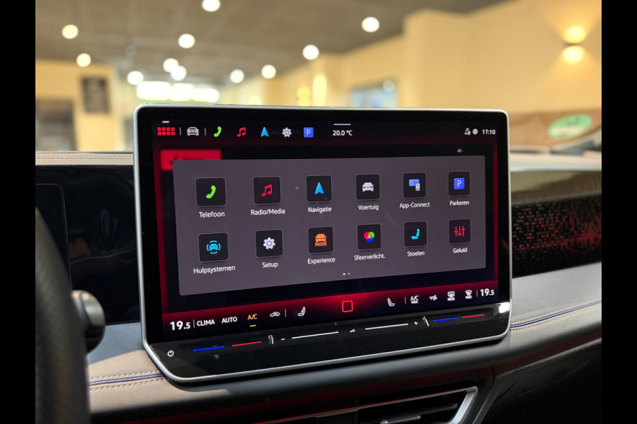 Volkswagen Tiguan 1.5 eTSI R-Line|Keyless|360 camera|Sfeer|Stoel Verwarming|