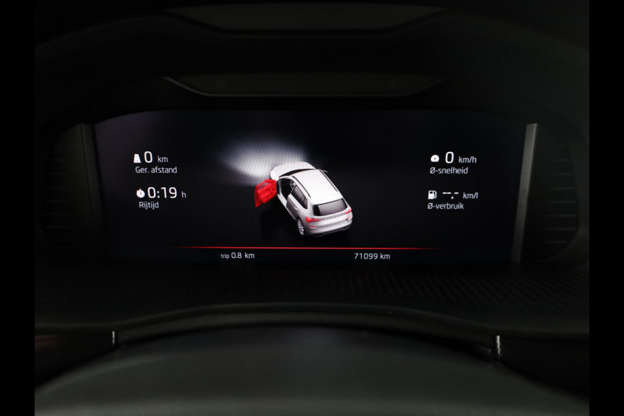 Škoda Kamiq 1.0 TSI Monte Carlo 110 PK DSG | Navigatie via app | Panorama dak | 17"LM velgen | Parkeercamera |