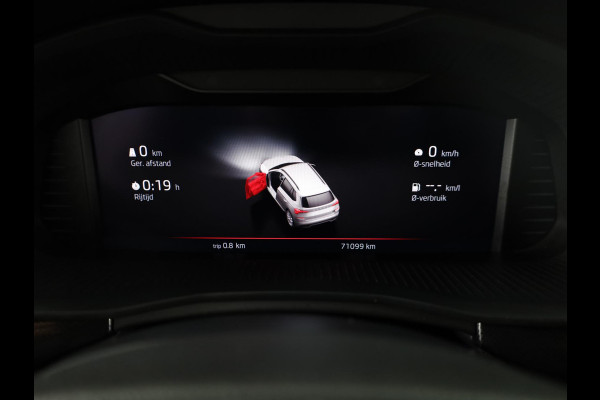 Škoda Kamiq 1.0 TSI Monte Carlo 110 PK DSG | Navigatie via app | Panorama dak | 17"LM velgen | Parkeercamera |