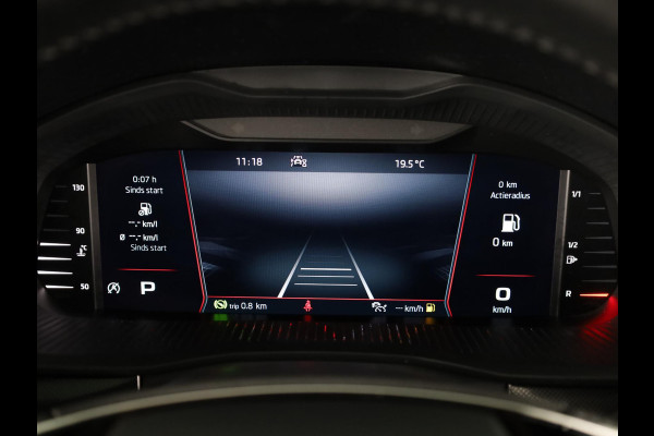 Škoda Kamiq 1.0 TSI Monte Carlo 110 PK DSG | Navigatie via app | Panorama dak | 17"LM velgen | Parkeercamera |