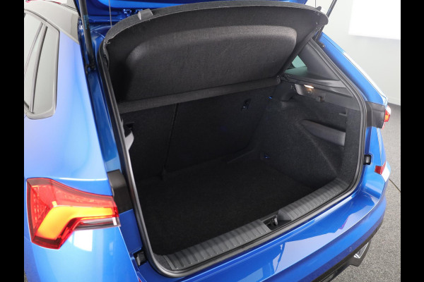 Škoda Kamiq 1.0 TSI Monte Carlo 110 PK DSG | Navigatie via app | Panorama dak | 17"LM velgen | Parkeercamera |