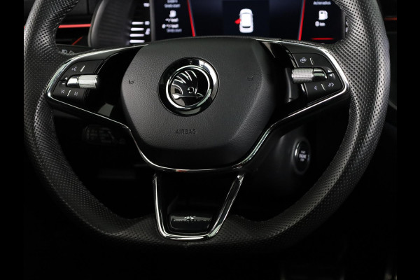 Škoda Kamiq 1.0 TSI Monte Carlo 110 PK DSG | Navigatie via app | Panorama dak | 17"LM velgen | Parkeercamera |