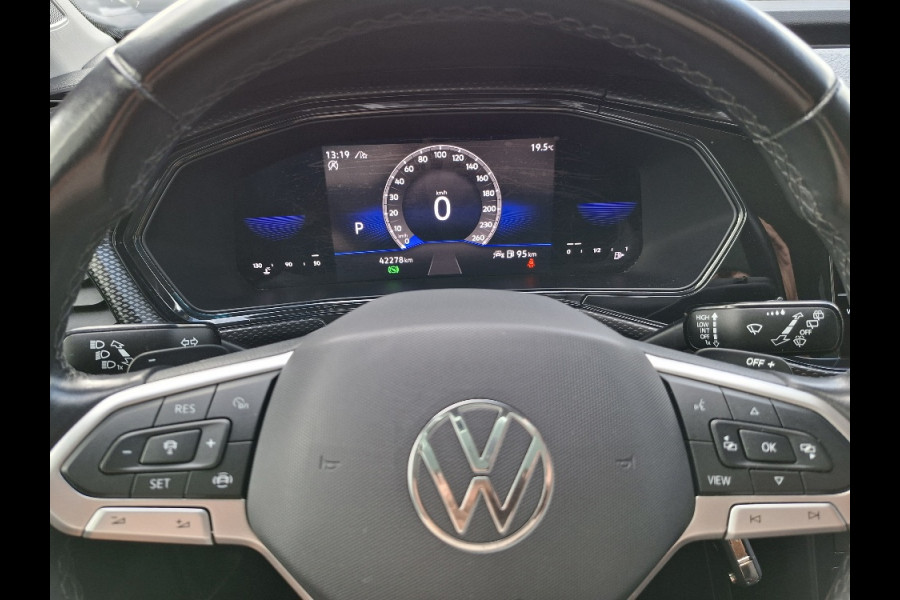 Volkswagen T-Cross 1.0 TSI R-Line * 42.000KM! * AUTOMAAT * Parkeercamera * CarPlay * Adaptieve Cruise *