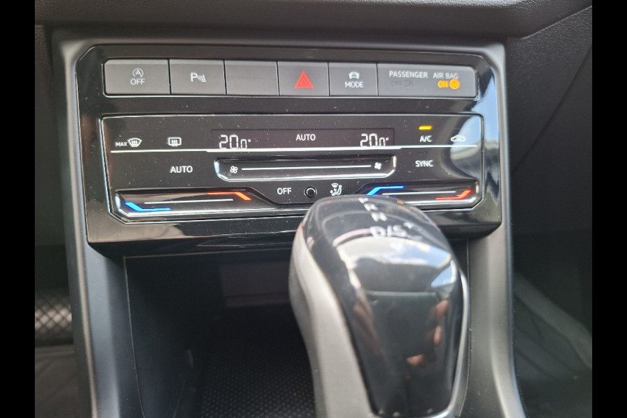 Volkswagen T-Cross 1.0 TSI R-Line * 42.000KM! * AUTOMAAT * Parkeercamera * CarPlay * Adaptieve Cruise *