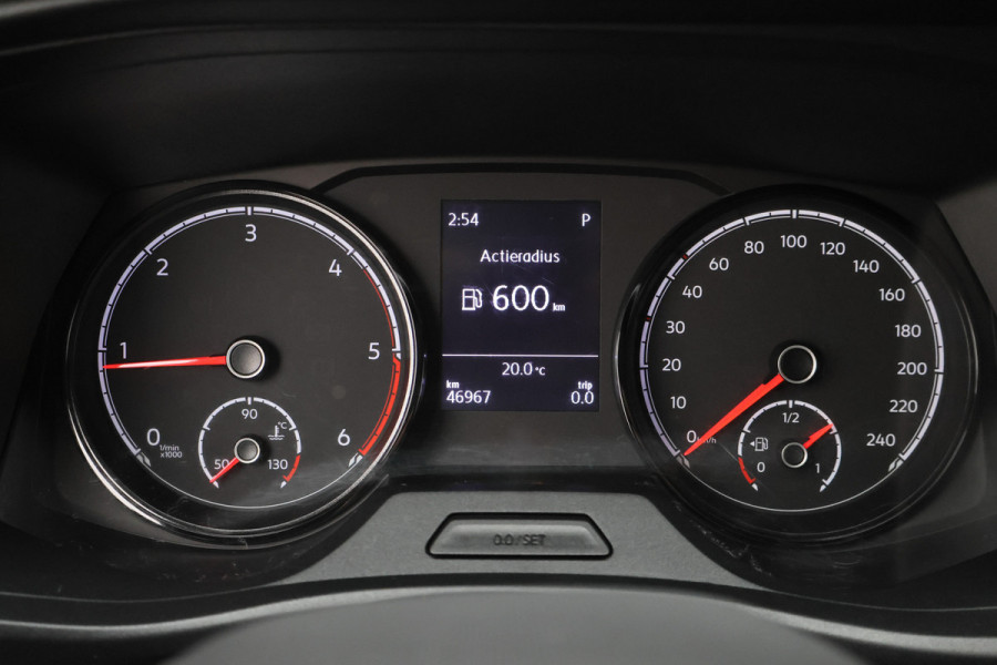 Volkswagen Transporter 2.0 TDI DSG L2H1 Leer, 3-Zits, Camera, Cruise, Airco, Apple Carplay, SideSteps, Elektrisch Pakket, 20''