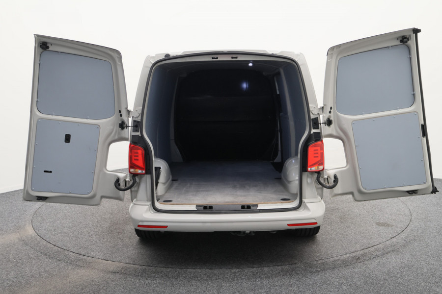 Volkswagen Transporter 2.0 TDI DSG L2H1 Leer, 3-Zits, Camera, Cruise, Airco, Apple Carplay, SideSteps, Elektrisch Pakket, 20''