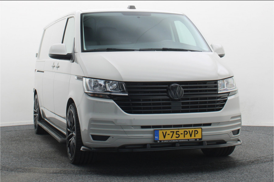 Volkswagen Transporter 2.0 TDI DSG L2H1 Leer, 3-Zits, Camera, Cruise, Airco, Apple Carplay, SideSteps, Elektrisch Pakket, 20''