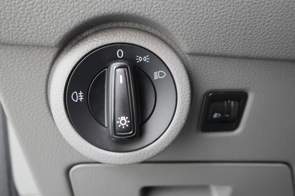Volkswagen Transporter 2.0 TDI DSG L2H1 Leer, 3-Zits, Camera, Cruise, Airco, Apple Carplay, SideSteps, Elektrisch Pakket, 20''
