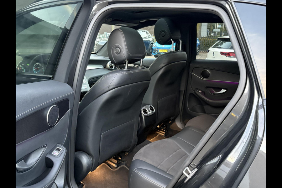 Mercedes-Benz GLC 300e 4MATIC Premium Plus VAN: € 43.900- VOOR: € 39.877,- UW HERFSTVOORDEEL: € 4.023,-| PANO| ELEKTRISCHE STOELEN MET MEMORY| ADAPTIVE CRUISE CONTROL| ELEK. TREKHAAK| SFEERVERLICHTING| ELEKTRISCHE ACHTERKLEP| 360 CAMERA| CARPLAY| | COMPLETE UITVOERING!|