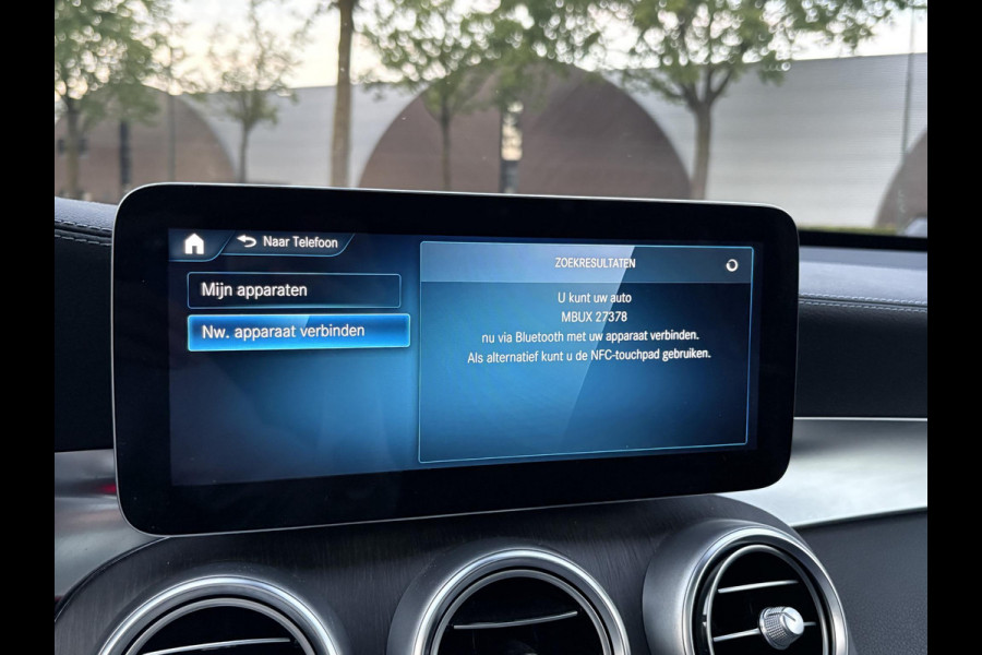 Mercedes-Benz GLC 300e 4MATIC Premium Plus VAN: € 43.900- VOOR: € 39.877,- UW HERFSTVOORDEEL: € 4.023,-| PANO| ELEKTRISCHE STOELEN MET MEMORY| ADAPTIVE CRUISE CONTROL| ELEK. TREKHAAK| SFEERVERLICHTING| ELEKTRISCHE ACHTERKLEP| 360 CAMERA| CARPLAY| | COMPLETE UITVOERING!|