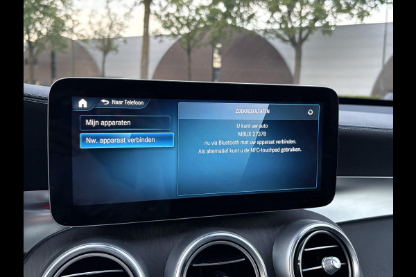 Mercedes-Benz GLC 300e 4MATIC Premium Plus VAN: € 43.900- VOOR: € 39.877,- UW HERFSTVOORDEEL: € 4.023,-| PANO| ELEKTRISCHE STOELEN MET MEMORY| ADAPTIVE CRUISE CONTROL| ELEK. TREKHAAK| SFEERVERLICHTING| ELEKTRISCHE ACHTERKLEP| 360 CAMERA| CARPLAY| | COMPLETE UITVOERING!|