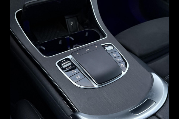 Mercedes-Benz GLC 300e 4MATIC Premium Plus VAN: € 43.900- VOOR: € 39.877,- UW HERFSTVOORDEEL: € 4.023,-| PANO| ELEKTRISCHE STOELEN MET MEMORY| ADAPTIVE CRUISE CONTROL| ELEK. TREKHAAK| SFEERVERLICHTING| ELEKTRISCHE ACHTERKLEP| 360 CAMERA| CARPLAY| | COMPLETE UITVOERING!|