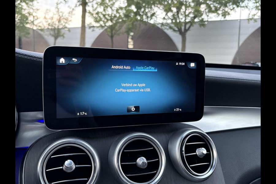 Mercedes-Benz GLC 300e 4MATIC Premium Plus VAN: € 43.900- VOOR: € 39.877,- UW HERFSTVOORDEEL: € 4.023,-| PANO| ELEKTRISCHE STOELEN MET MEMORY| ADAPTIVE CRUISE CONTROL| ELEK. TREKHAAK| SFEERVERLICHTING| ELEKTRISCHE ACHTERKLEP| 360 CAMERA| CARPLAY| | COMPLETE UITVOERING!|