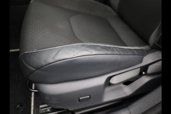 Toyota Corolla Touring Sports Hybrid 200 Executive | JBL | Head Up | Trekhaak afnb. | BSM | Keyless | Elk. A-klep | Prijs Rijklaar!!