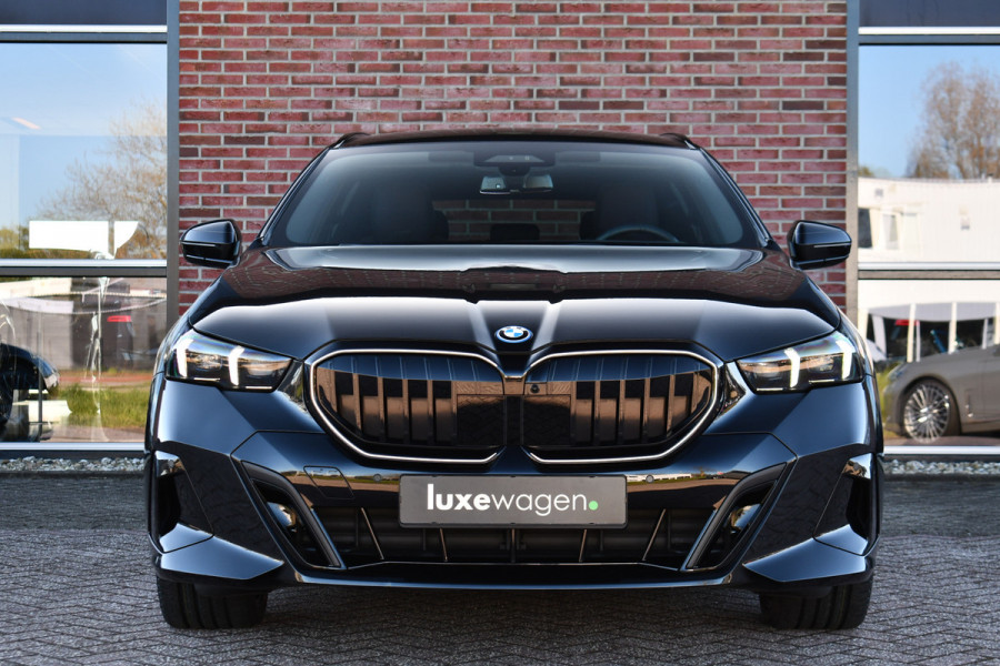 BMW 5 Serie Touring 530e xDrive M-Sport Pro Pano Trekh 360 HUD H/K 20inch