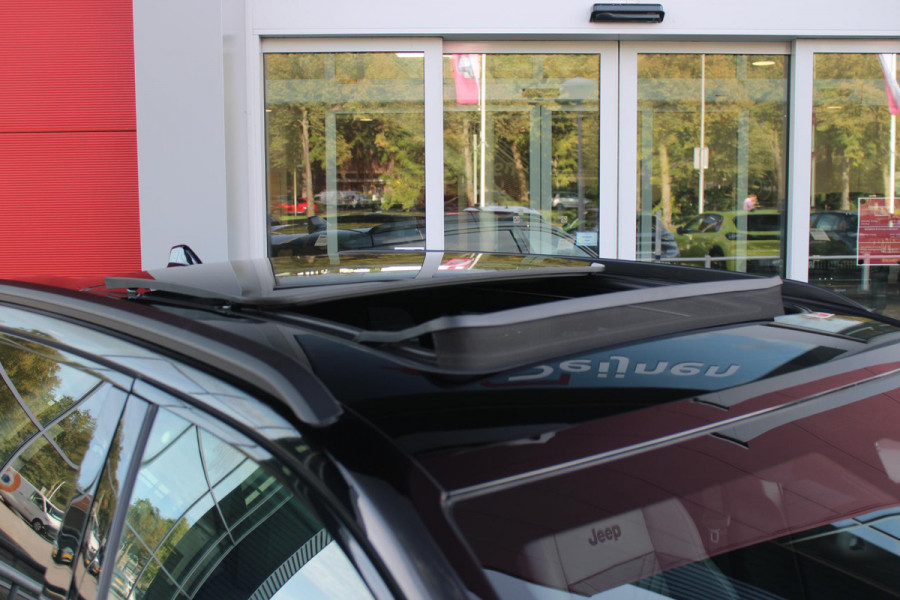 Jeep Compass 1.2 145PK e-Hybrid FIRST EDITION | PANORAMADAK: TWEEDELIG PANORAMISCH SCHUIF-/KANTELDAK | PREMIUM PACK: FOCAL PREMIUM AUDIO/STOELMASSAGE VÓÓR/STOELVENTILATIE VÓÓR/ELEKTRISCH VERSTELBARE VOORSTOELEN MET GEHEUGENFUNCTIE/GLANZEND ZWART GESPOTEN BUMPERS | CONVENIENCE PACK: 360° CAMERA /PARKEERSENSOREN VÓÓR, ACHTER & ZIJDELINGS/BLIND SPOT MONITORING/PEDAALVERWARMINGSPREVENTIE | PACIFIC BLUE | LED MATRIX KOPLAMPEN | 18" LICHTMETALEN VELGEN | VERLICHTE 7-SLEUFS GRILL | PRIVACY GLASS | STOEL/STUUR VERWARMING | VERWARMBARE VOORRUITRAND |SFEERVERLICHTING | ELEKTRISCH BEDIENBARE