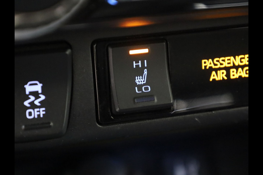 Toyota RAV4 2.5 Hybrid AWD Bi-Tone | Trekhaak afnb. | Elk. A-klep | Stuur & Stoel verw. | Keyless | Prijs Rijklaar!!