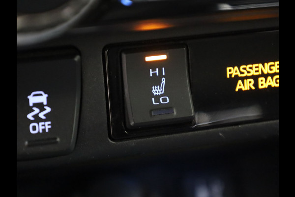 Toyota RAV4 2.5 Hybrid AWD Bi-Tone | Trekhaak afnb. | Elk. A-klep | Stuur & Stoel verw. | Keyless | Prijs Rijklaar!!