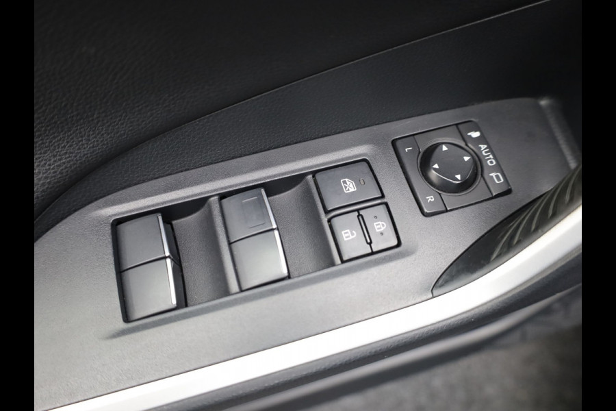 Toyota RAV4 2.5 Hybrid AWD Bi-Tone | Trekhaak afnb. | Elk. A-klep | Stuur & Stoel verw. | Keyless | Prijs Rijklaar!!