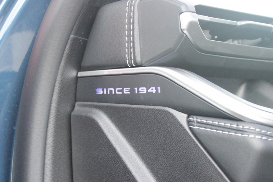 Jeep Compass 1.2 145PK e-Hybrid FIRST EDITION | PANORAMADAK: TWEEDELIG PANORAMISCH SCHUIF-/KANTELDAK | PREMIUM PACK: FOCAL PREMIUM AUDIO/STOELMASSAGE VÓÓR/STOELVENTILATIE VÓÓR/ELEKTRISCH VERSTELBARE VOORSTOELEN MET GEHEUGENFUNCTIE/GLANZEND ZWART GESPOTEN BUMPERS | CONVENIENCE PACK: 360° CAMERA /PARKEERSENSOREN VÓÓR, ACHTER & ZIJDELINGS/BLIND SPOT MONITORING/PEDAALVERWARMINGSPREVENTIE | PACIFIC BLUE | LED MATRIX KOPLAMPEN | 18" LICHTMETALEN VELGEN | VERLICHTE 7-SLEUFS GRILL | PRIVACY GLASS | STOEL/STUUR VERWARMING | VERWARMBARE VOORRUITRAND |SFEERVERLICHTING | ELEKTRISCH BEDIENBARE