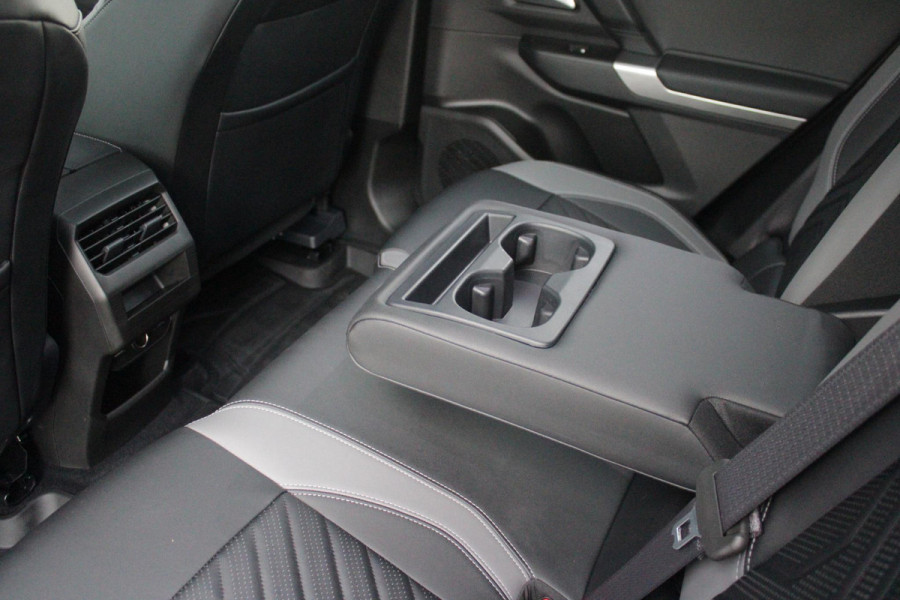 Jeep Compass 1.2 145PK e-Hybrid FIRST EDITION | PANORAMADAK: TWEEDELIG PANORAMISCH SCHUIF-/KANTELDAK | PREMIUM PACK: FOCAL PREMIUM AUDIO/STOELMASSAGE VÓÓR/STOELVENTILATIE VÓÓR/ELEKTRISCH VERSTELBARE VOORSTOELEN MET GEHEUGENFUNCTIE/GLANZEND ZWART GESPOTEN BUMPERS | CONVENIENCE PACK: 360° CAMERA /PARKEERSENSOREN VÓÓR, ACHTER & ZIJDELINGS/BLIND SPOT MONITORING/PEDAALVERWARMINGSPREVENTIE | PACIFIC BLUE | LED MATRIX KOPLAMPEN | 18" LICHTMETALEN VELGEN | VERLICHTE 7-SLEUFS GRILL | PRIVACY GLASS | STOEL/STUUR VERWARMING | VERWARMBARE VOORRUITRAND |SFEERVERLICHTING | ELEKTRISCH BEDIENBARE