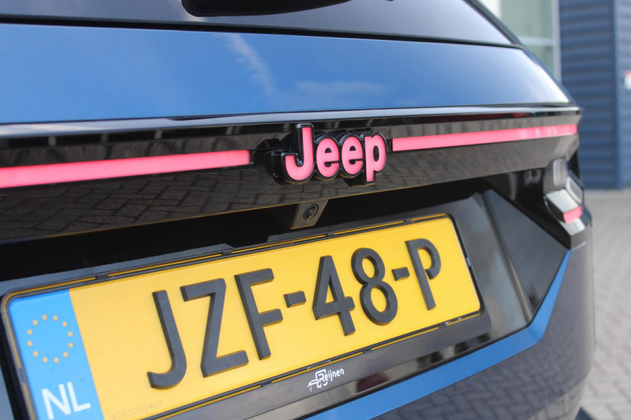 Jeep Compass 1.2 145PK e-Hybrid FIRST EDITION | PANORAMADAK: TWEEDELIG PANORAMISCH SCHUIF-/KANTELDAK | PREMIUM PACK: FOCAL PREMIUM AUDIO/STOELMASSAGE VÓÓR/STOELVENTILATIE VÓÓR/ELEKTRISCH VERSTELBARE VOORSTOELEN MET GEHEUGENFUNCTIE/GLANZEND ZWART GESPOTEN BUMPERS | CONVENIENCE PACK: 360° CAMERA /PARKEERSENSOREN VÓÓR, ACHTER & ZIJDELINGS/BLIND SPOT MONITORING/PEDAALVERWARMINGSPREVENTIE | PACIFIC BLUE | LED MATRIX KOPLAMPEN | 18" LICHTMETALEN VELGEN | VERLICHTE 7-SLEUFS GRILL | PRIVACY GLASS | STOEL/STUUR VERWARMING | VERWARMBARE VOORRUITRAND |SFEERVERLICHTING | ELEKTRISCH BEDIENBARE
