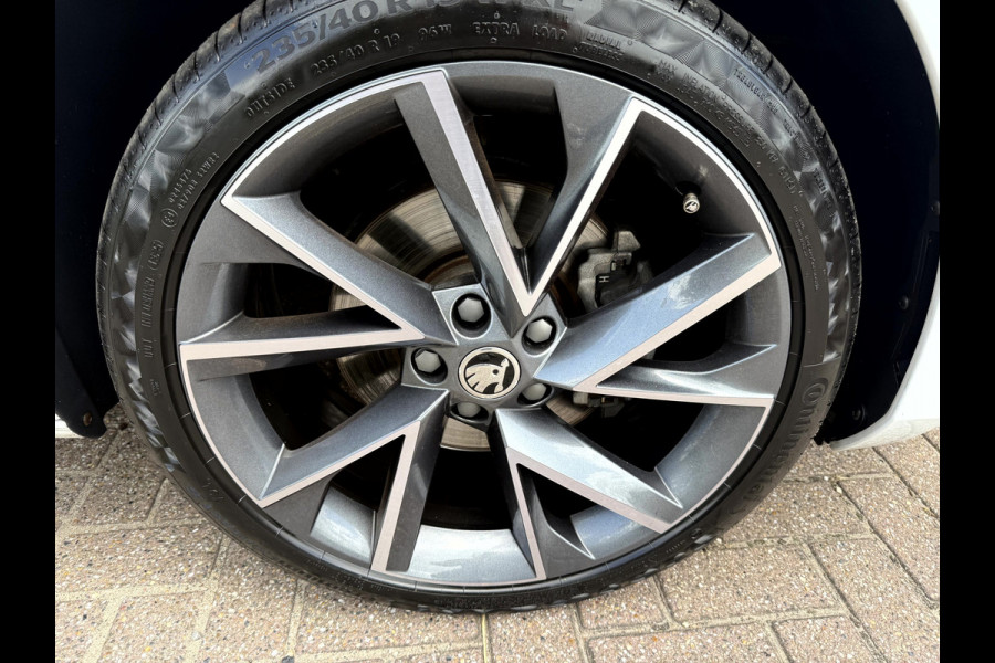 Škoda Superb Combi 1.4 TSI iV Sportline Business Panoramadak, Trekhaak
