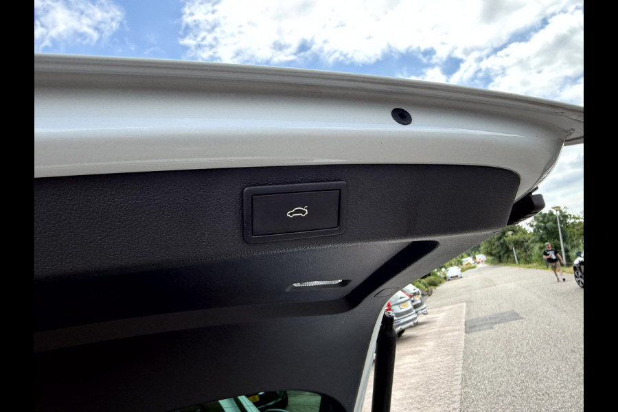 Škoda Superb Combi 1.4 TSI iV Sportline Business Panoramadak, Trekhaak