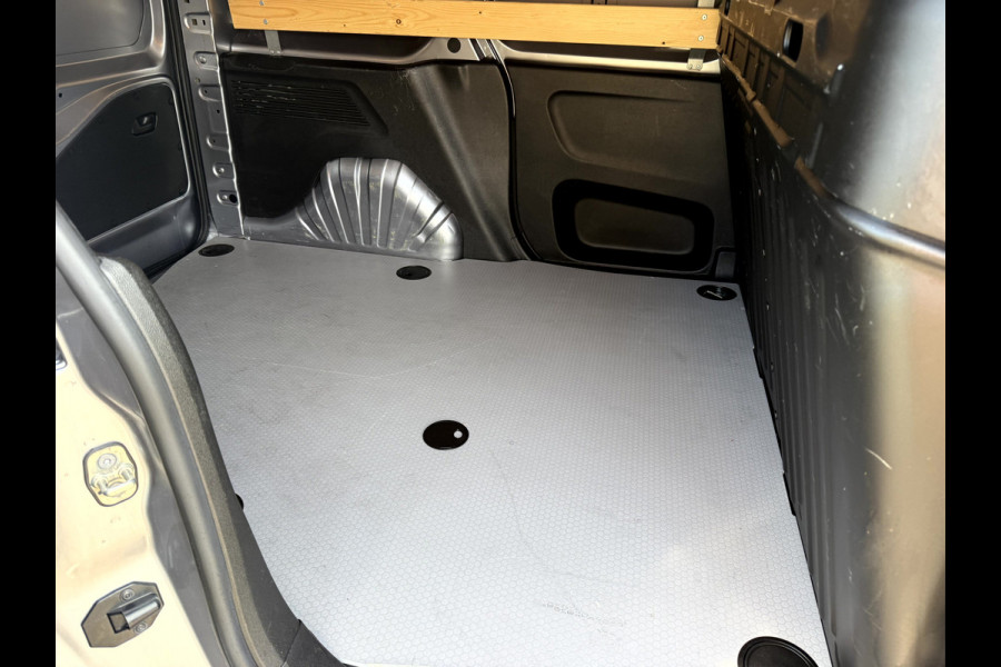 Opel Combo 1.5D 130pk Automaat Navi, App Connect
