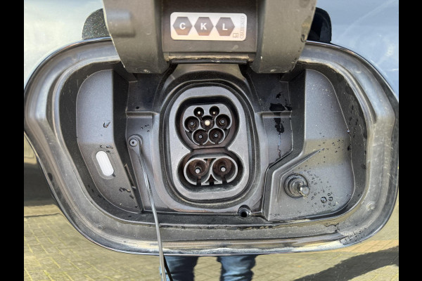 Volkswagen ID7 77 kWh Pro Business VAN:47.900,- VOOR: 44.440,- UW HERFSTVOORDEEL:3.460,- SOH 96%| 360 CAMERA | ELEKTRISCHE ACHTERKLEP| DODE HOEK SENSOR | ELEKTRISCHE TREKHAAK | STOEL + STUURVERWARMING + MASSAGE | KEY LESS | RIJKLAAPRIJS INCL. 12 MND BOVAG GARANTIE|