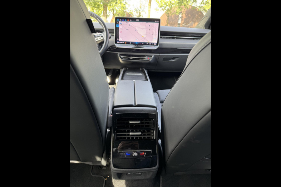 Volkswagen ID7 77 kWh Pro Business VAN:47.900,- VOOR: 44.440,- UW HERFSTVOORDEEL:3.460,- SOH 96%| 360 CAMERA | ELEKTRISCHE ACHTERKLEP| DODE HOEK SENSOR | ELEKTRISCHE TREKHAAK | STOEL + STUURVERWARMING + MASSAGE | KEY LESS | RIJKLAAPRIJS INCL. 12 MND BOVAG GARANTIE|