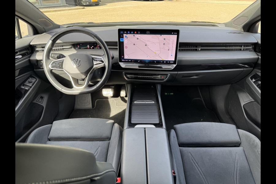 Volkswagen ID7 77 kWh Pro Business VAN:47.900,- VOOR: 44.440,- UW HERFSTVOORDEEL:3.460,- SOH 96%| 360 CAMERA | ELEKTRISCHE ACHTERKLEP| DODE HOEK SENSOR | ELEKTRISCHE TREKHAAK | STOEL + STUURVERWARMING + MASSAGE | KEY LESS | RIJKLAAPRIJS INCL. 12 MND BOVAG GARANTIE|