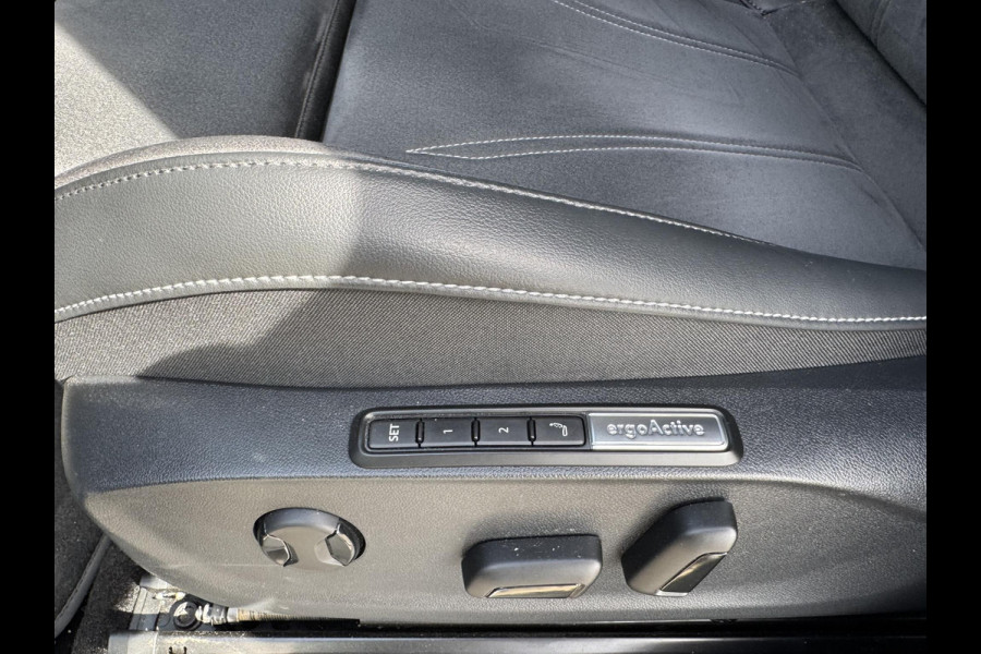 Volkswagen ID7 77 kWh Pro Business VAN:47.900,- VOOR: 44.440,- UW HERFSTVOORDEEL:3.460,- SOH 96%| 360 CAMERA | ELEKTRISCHE ACHTERKLEP| DODE HOEK SENSOR | ELEKTRISCHE TREKHAAK | STOEL + STUURVERWARMING + MASSAGE | KEY LESS | RIJKLAAPRIJS INCL. 12 MND BOVAG GARANTIE|